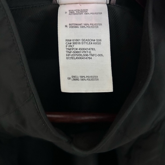 The North Face Flight Series women’s windbreaker - Women’s Small - Picture 6 of 6